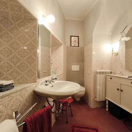 ゲストハウス Case Bernardini - Historic Tuscan Homes With Pool Coreglia Antelminelli